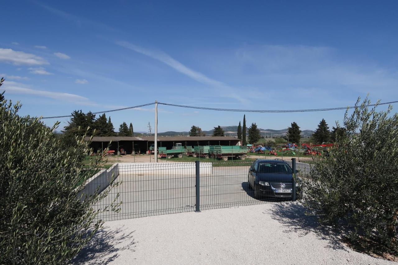 Tara Villa Sveti Filip i Jakov Luaran gambar