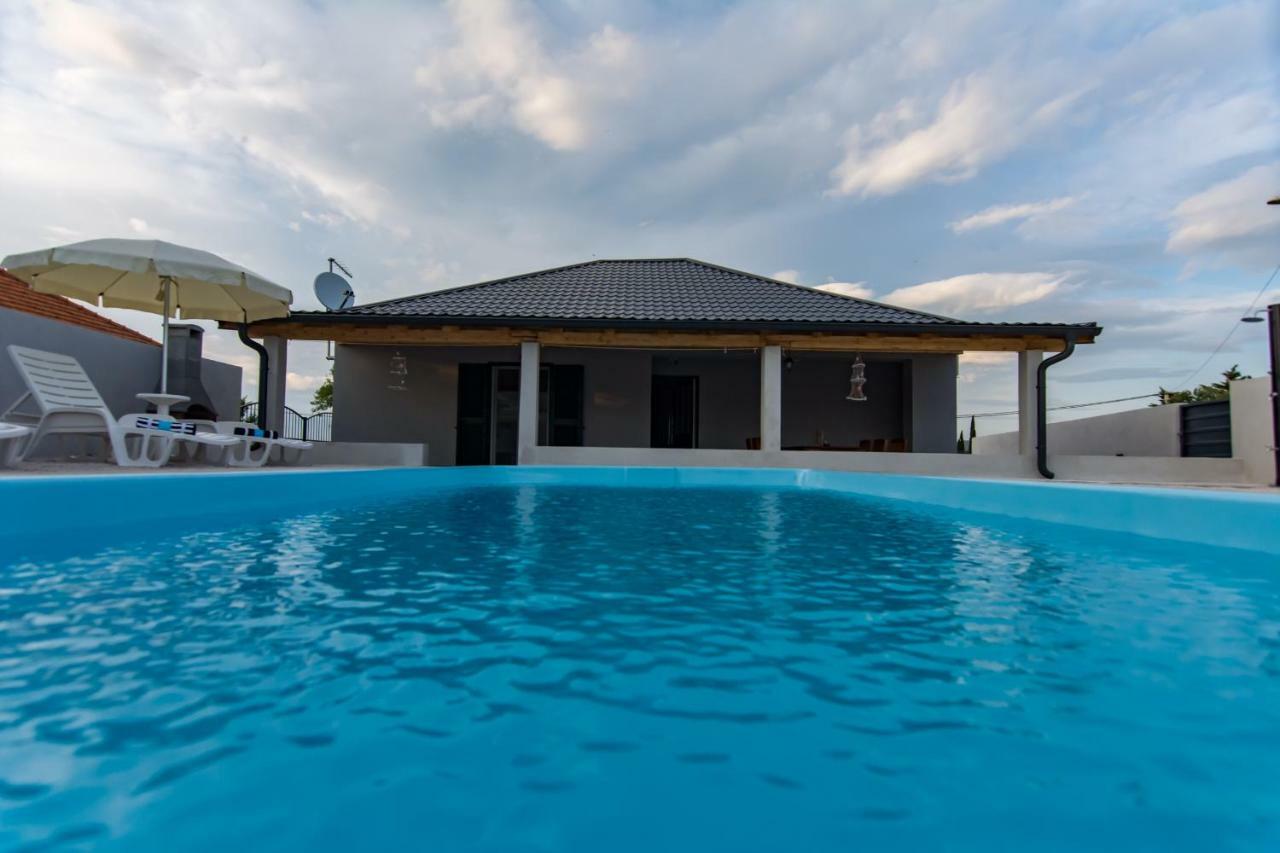 Tara Villa Sveti Filip i Jakov Luaran gambar
