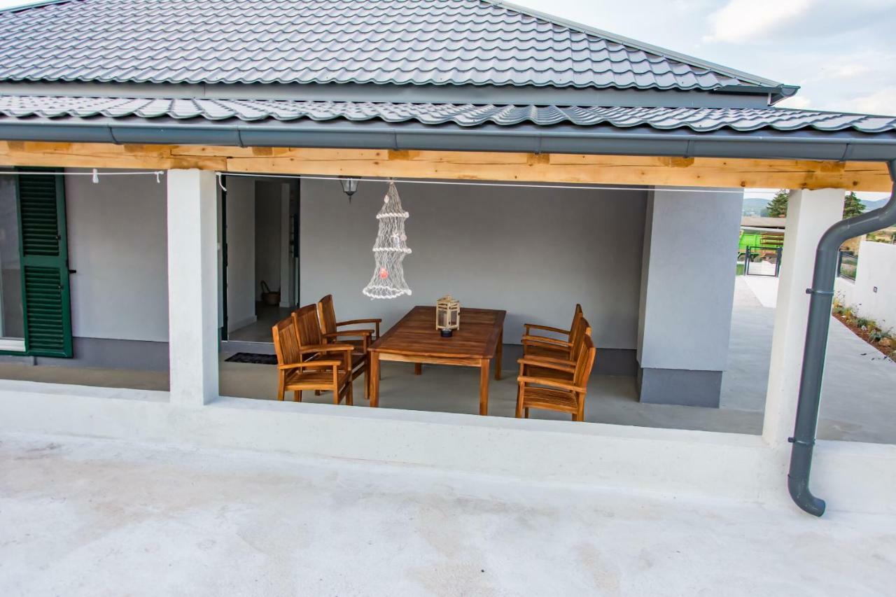 Tara Villa Sveti Filip i Jakov Luaran gambar